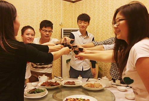 酷蜂家人生日晚宴