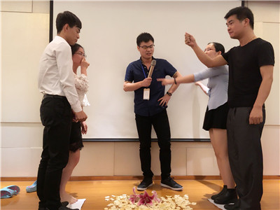 廣州APP開(kāi)發(fā)公司酷蜂科技員工五月生日會(huì )