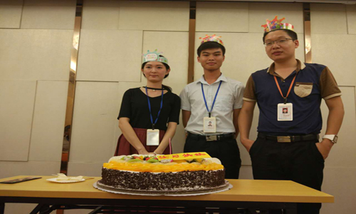 酷暑也難擋廣州app開(kāi)發(fā)公司7月生日會(huì )