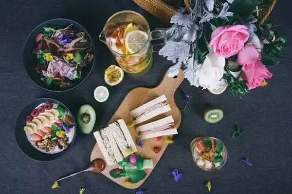 開(kāi)發(fā)軟件美食圈app 尋找喜歡的美食--廣州軟件定制公司酷蜂科技